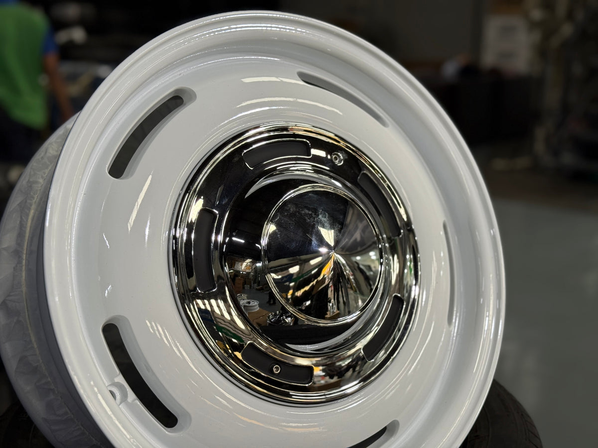 17x7 ET42 5x112 Pearl White Alloy Wheels (Set of 4)