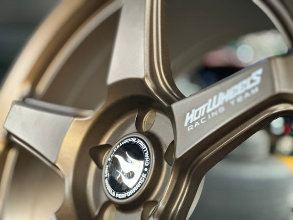 New 18x8 ET42 Hotwheels HW01 Flow Formed Rim Racing Bronze 5x114.3