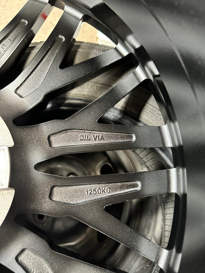 New 20X8.5 ET45 AD Wheel 3289Rim (4 wheel) Gloss Black PF 6X130