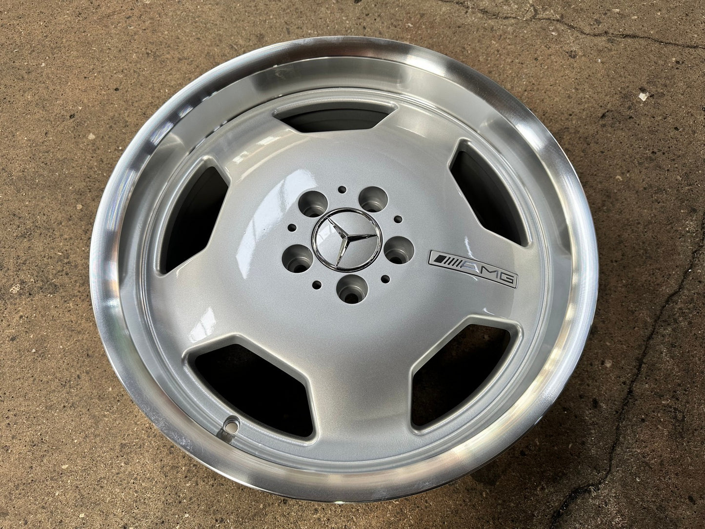 New 18X8 ET35 Mecedes Design Monoblock Rim (4 wheel) Gloss Silver 5X112