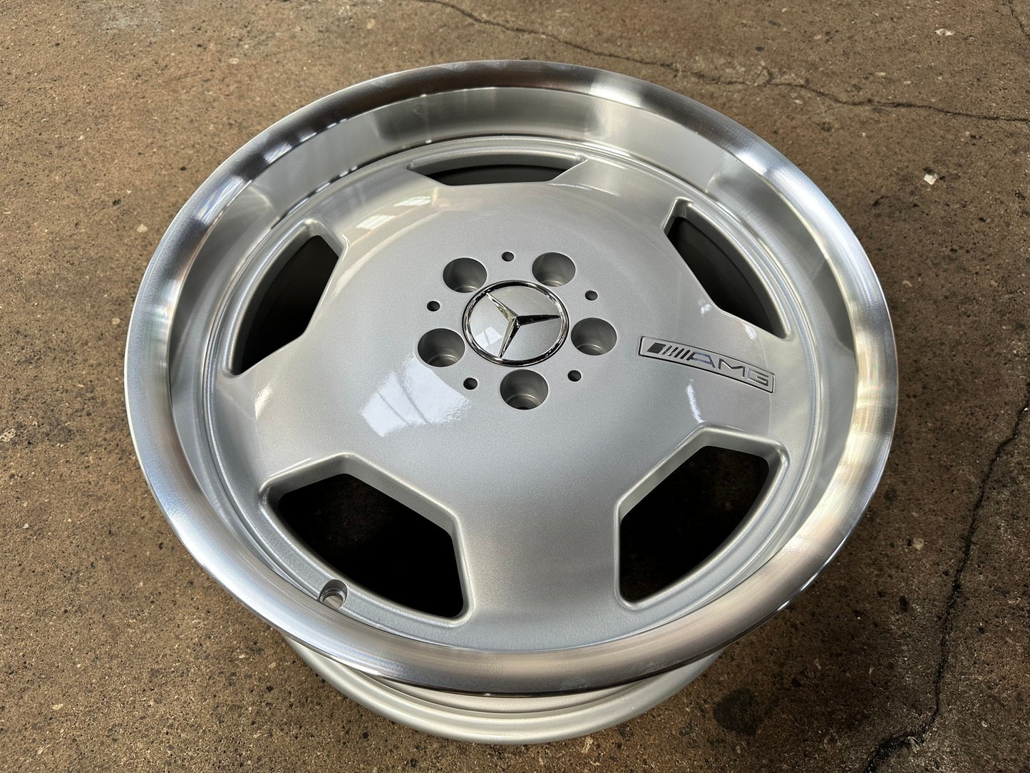 New 18X8 ET35 Mecedes Design Monoblock Rim (4 wheel) Gloss Silver 5X112