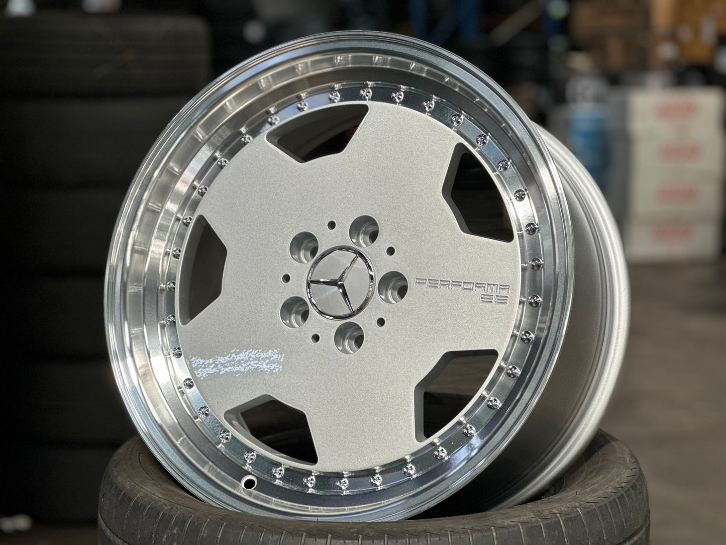 New 18X8 ET35 Mercedes Design Aero Classic Rim (4 wheel) Gloss Silver 5X112