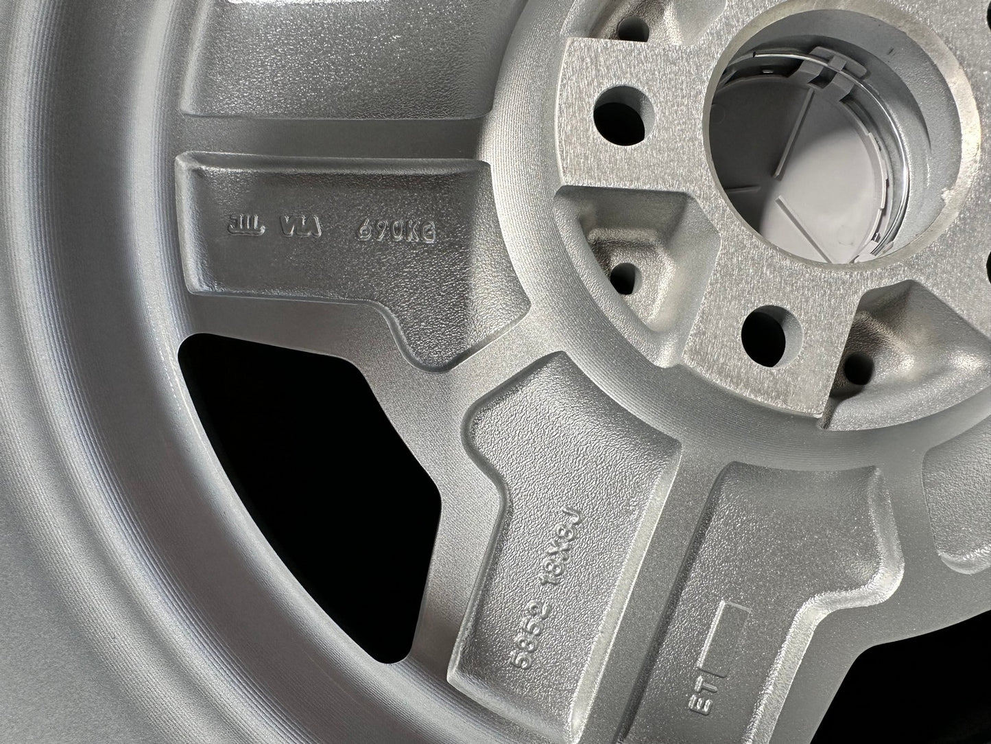 New 18X8 ET35 Mercedes Design Aero Classic Rim (4 wheel) Gloss Silver 5X112