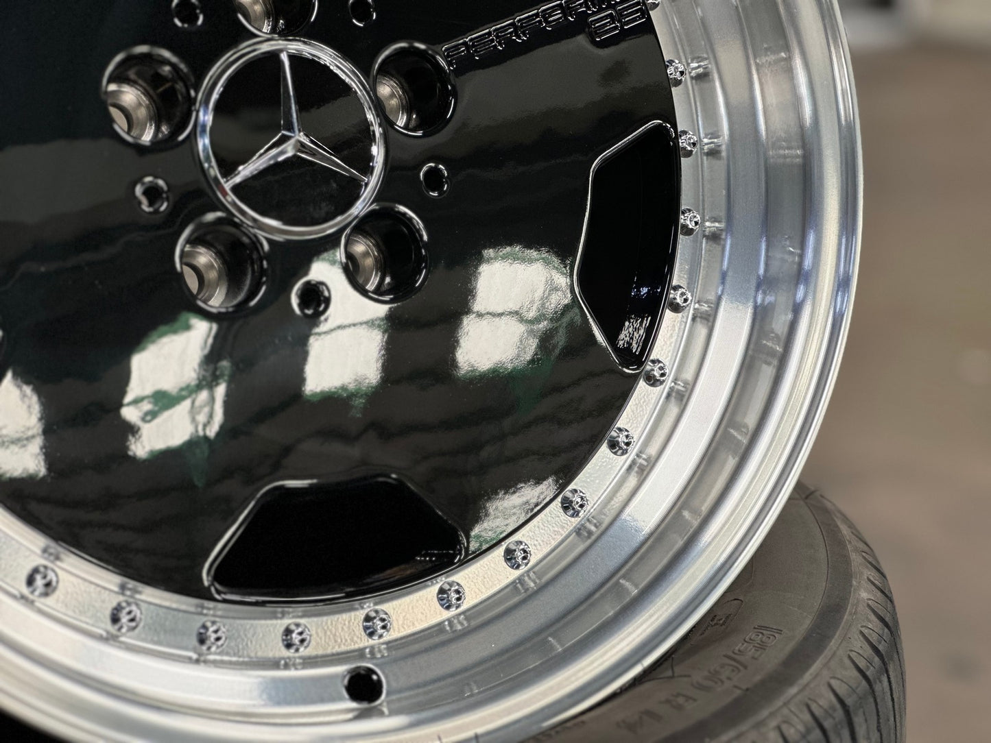 New 17X8 ET25 Mercedes Aero Classic Rim (4 wheel) Gloss Black 5X112