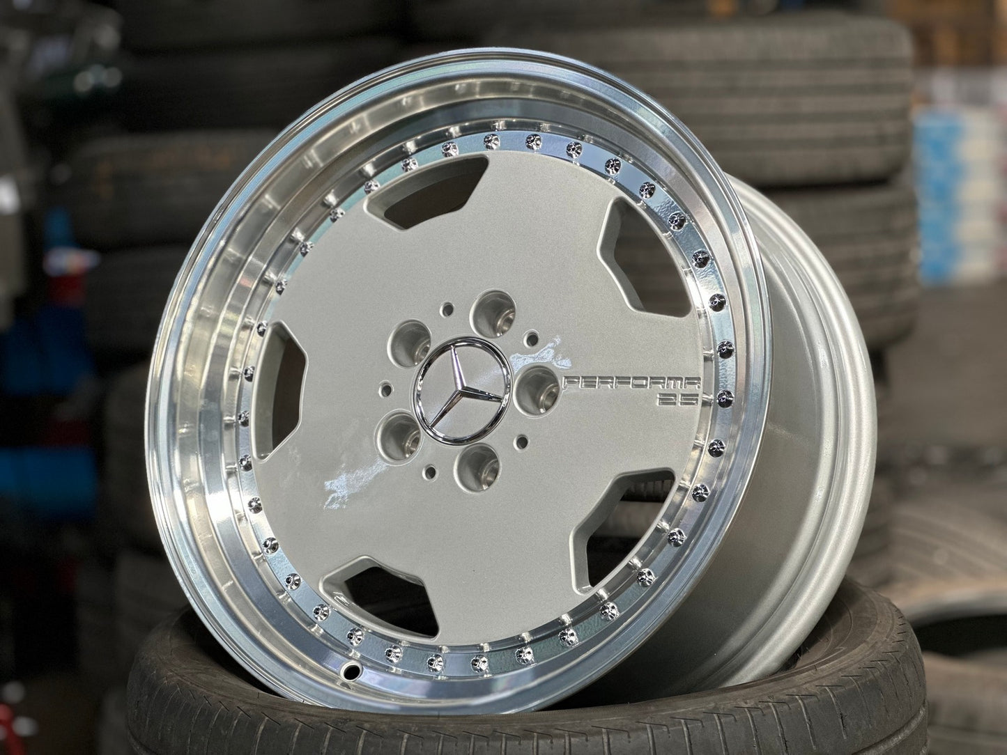 New 17X8 ET25 Mercedes Aero Classic Rim (4 wheel) Gloss Silver 5X112