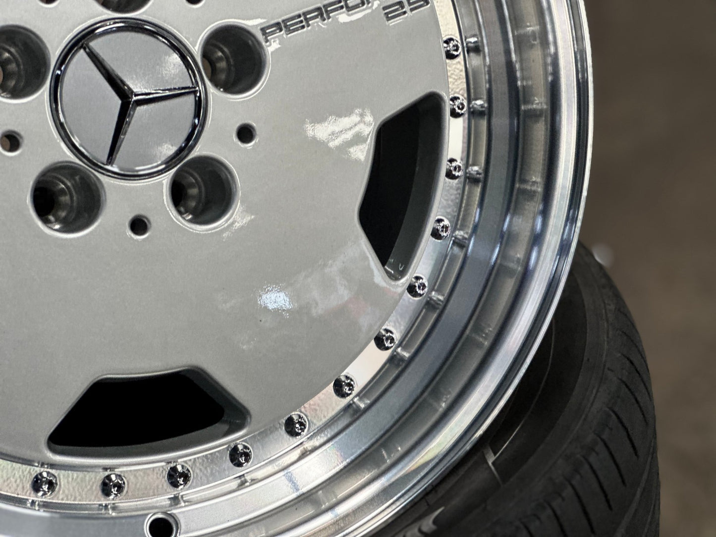 New 17X8 ET25 Mercedes Aero Classic Rim (4 wheel) Gloss Silver 5X112