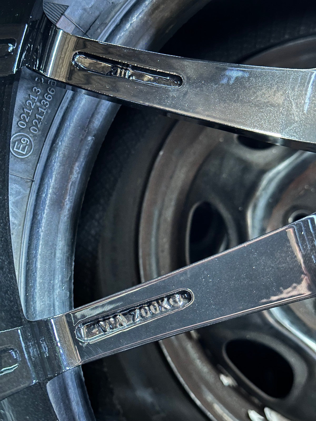 New 18X8.5 ET43 Asga A01 Rim (4 wheel) Gloss Black 5X112