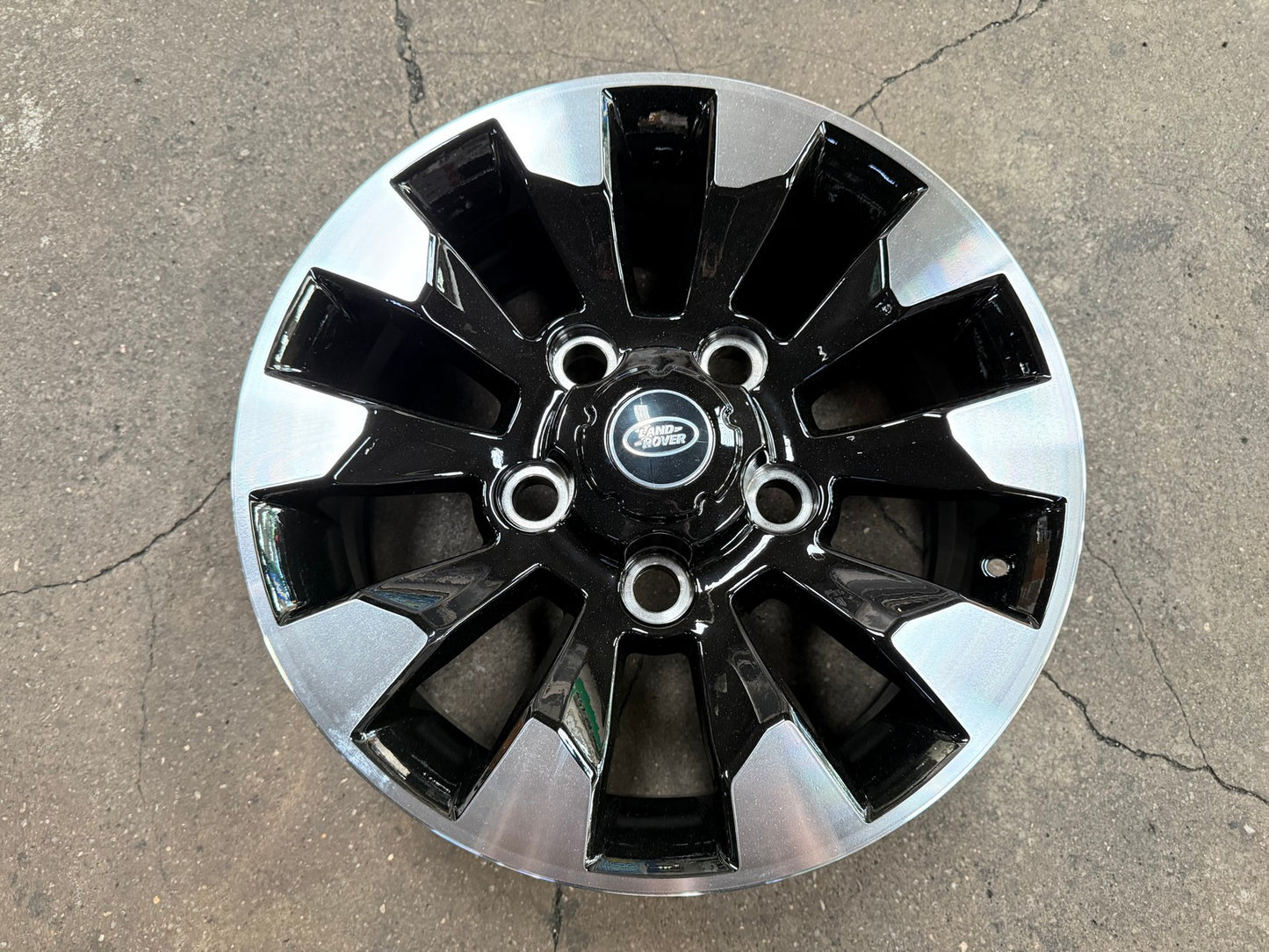 New 18X8 ET35 Sawtooth Rim (5 wheel) Gloss Black 5X165