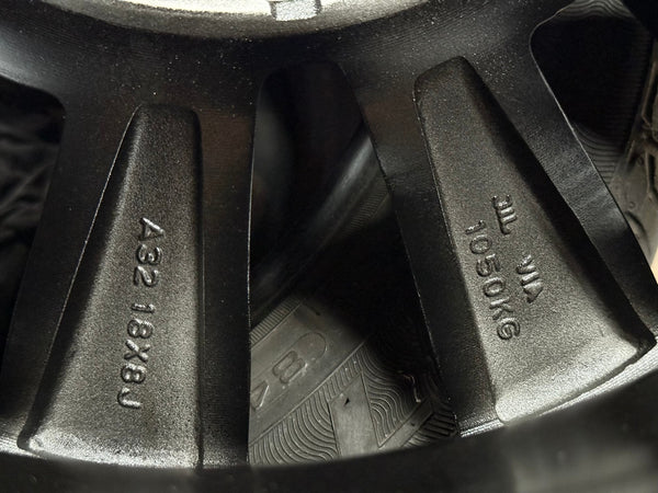 New 18X8 ET35 Sawtooth Rim (5 wheel) Gloss Black 5X165