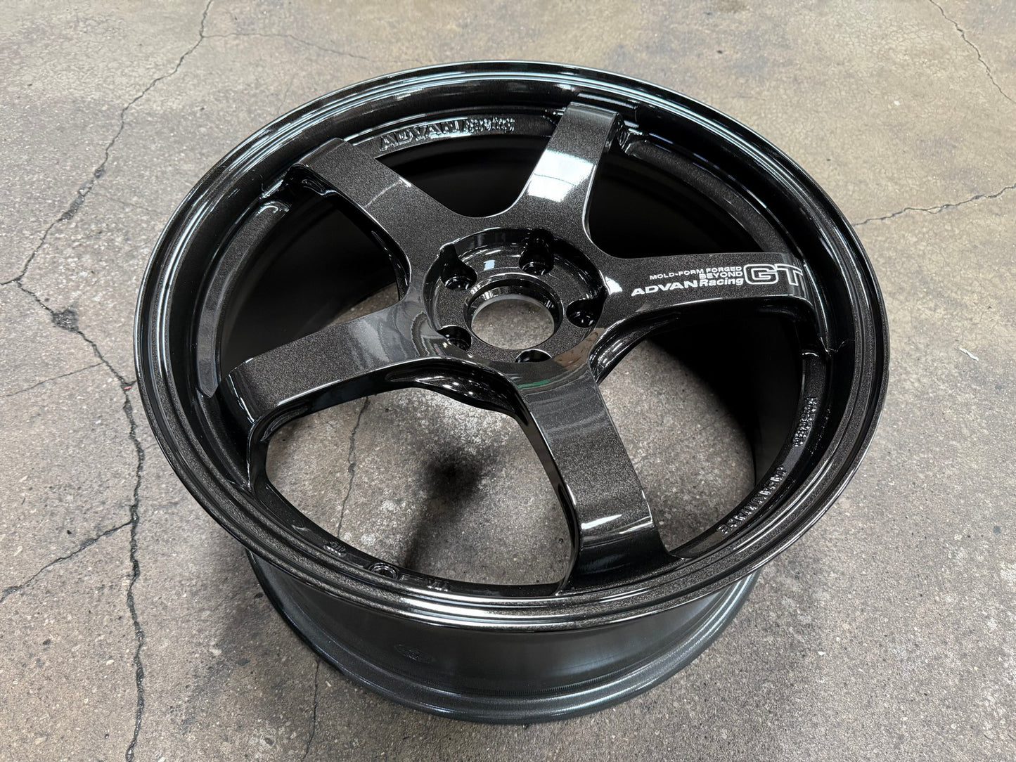 New 19X8.5 ET45 Advan GT Rim (4 wheel) Gloss Black 5X112