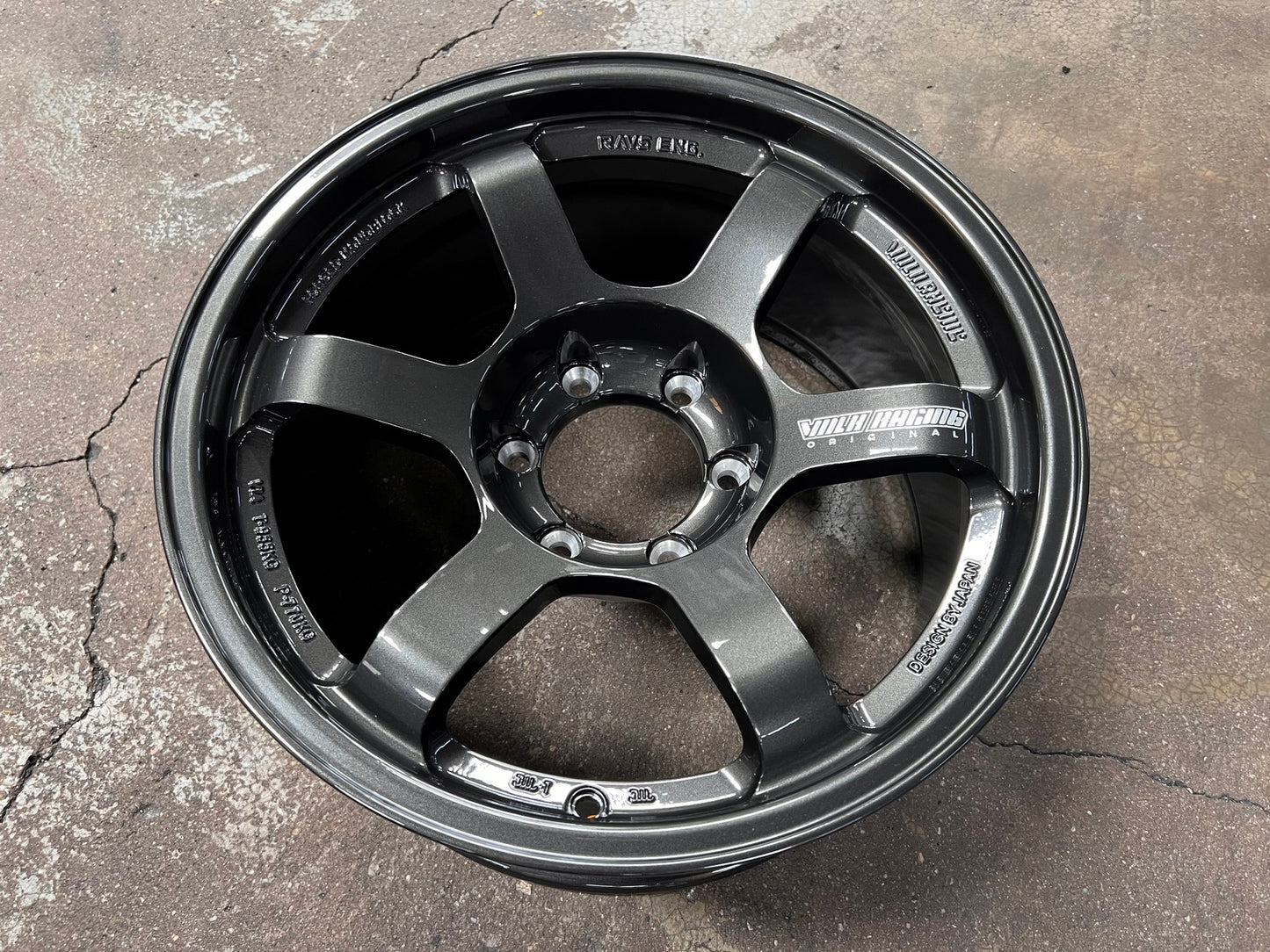 New 18X9 ET0 AOW Flow Formed TE37L Rim (4 wheel) Gloss Gunmetal 6X139.7