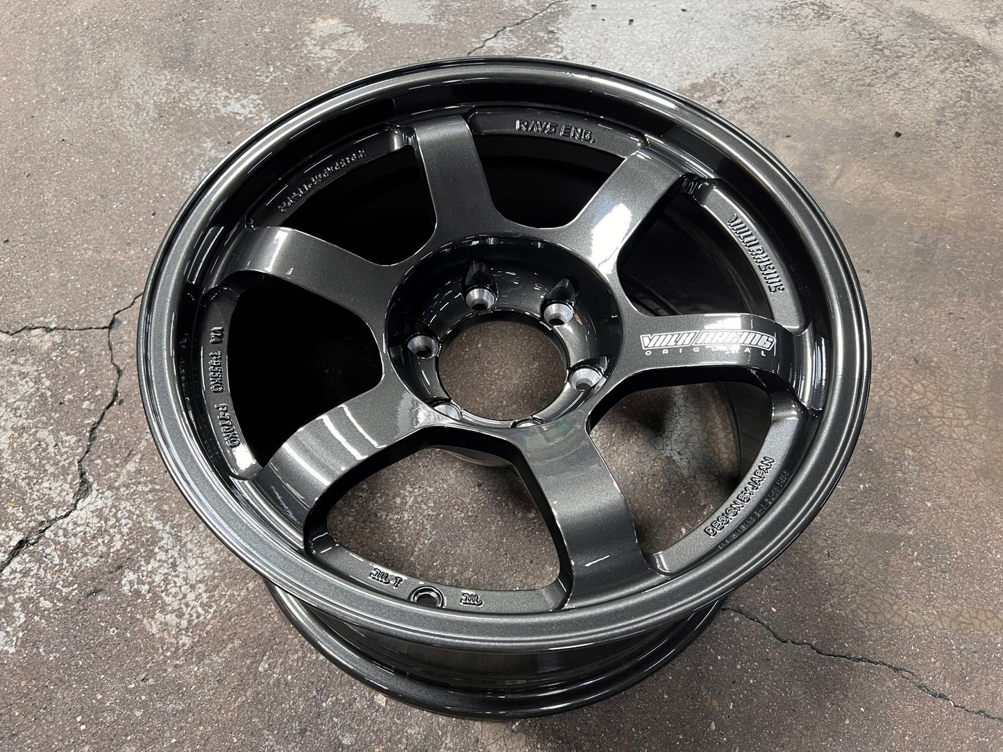 New 18X9 ET0 AOW Flow Formed TE37L Rim (4 wheel) Gloss Gunmetal 6X139.7