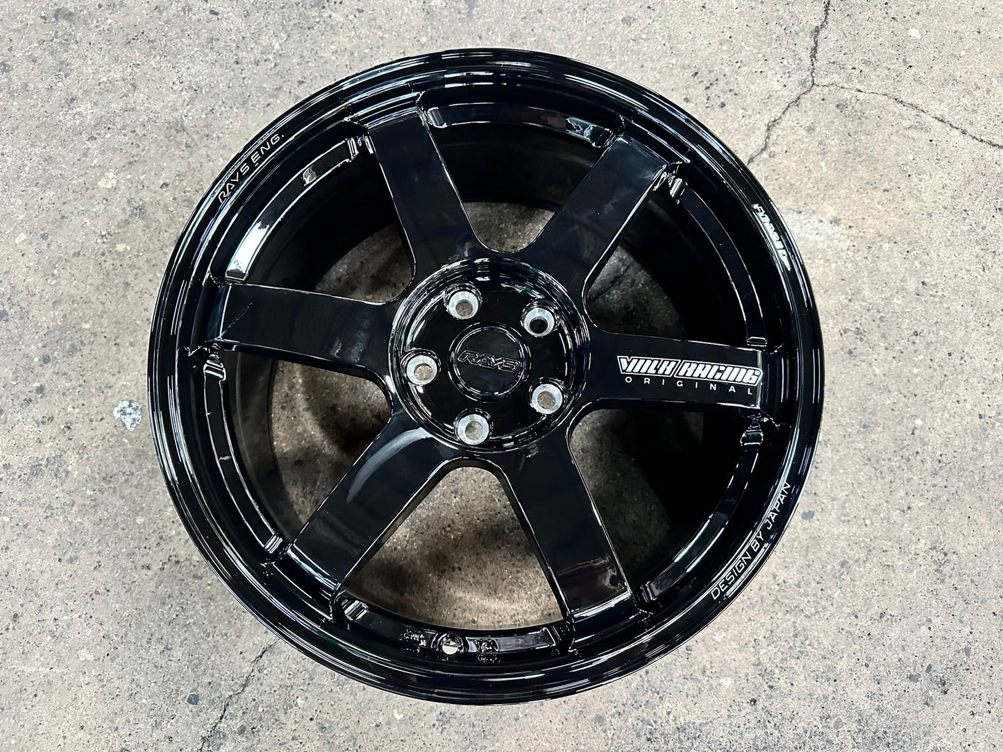 New 18X8.5 ET35 AOW Flow Formed TE37 Rim (4 wheel) Gloss Black 5X112