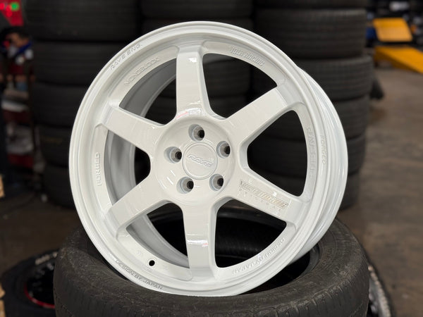 New 17X8 ET35 AOW Flow Formed TE37 Rim (4 wheel) Gloss White 5X100