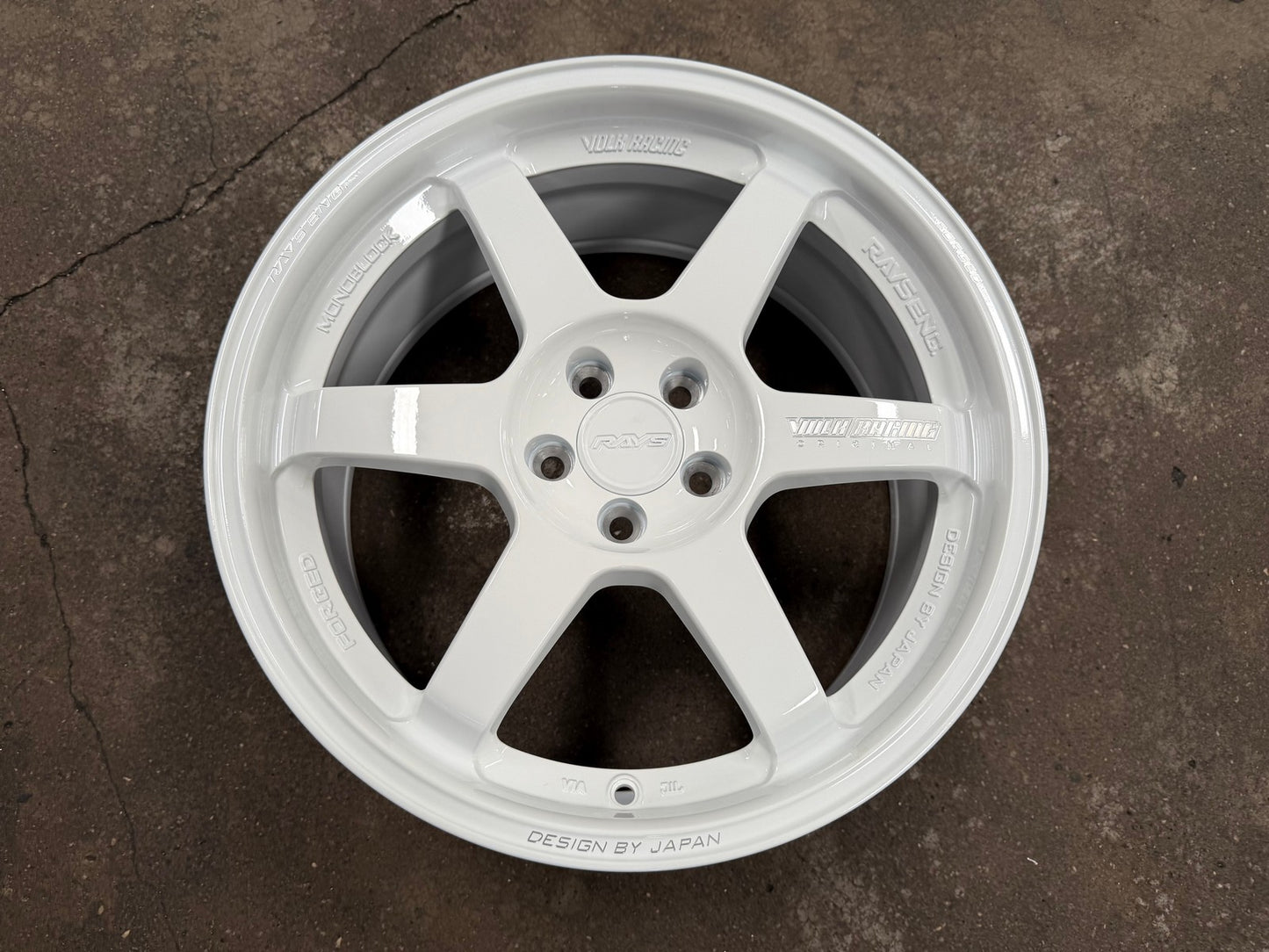 New 17X8 ET35 AOW Flow Formed TE37 Rim (4 wheel) Gloss White 5X100