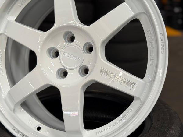New 17X8 ET35 AOW Flow Formed TE37 Rim (4 wheel) Gloss White 5X100