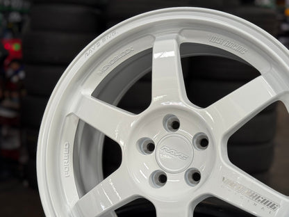 New 17X8 ET35 AOW Flow Formed TE37 Rim (4 wheel) Gloss White 5X100