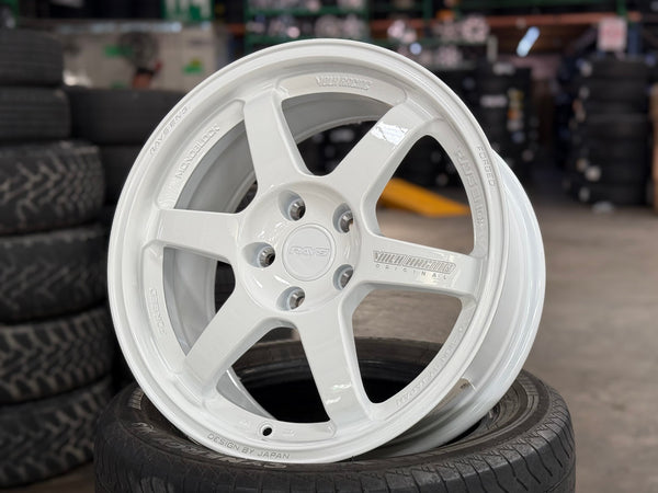 New 17X8 ET35 AOW Flow Formed TE37 Rim (4 wheel) Gloss White 5X112