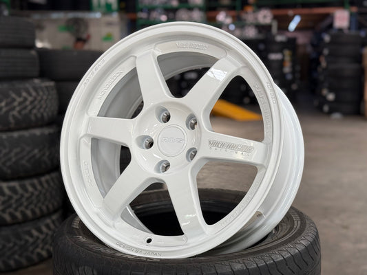 New 17X8 ET35 AOW Flow Formed TE37 Rim (4 wheel) Gloss White 5X114.3