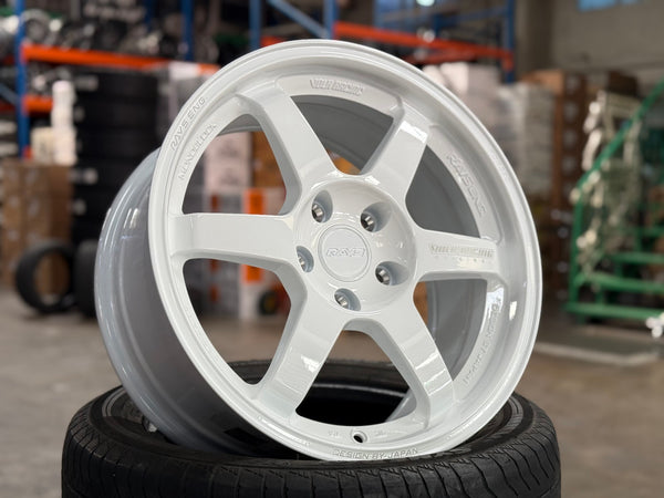 New 17X8 ET35 AOW Flow Formed TE37 Rim (4 wheel) Gloss White 5X112