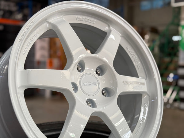 New 17X8 ET35 AOW Flow Formed TE37 Rim (4 wheel) Gloss White 5X114.3