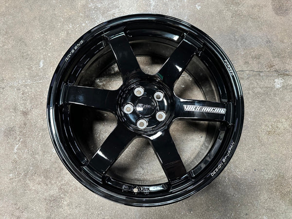 New 18X8.5 ET35 AOW Flow Formed TE37 SAGA Rim (4 wheel) Gloss Black 5X100
