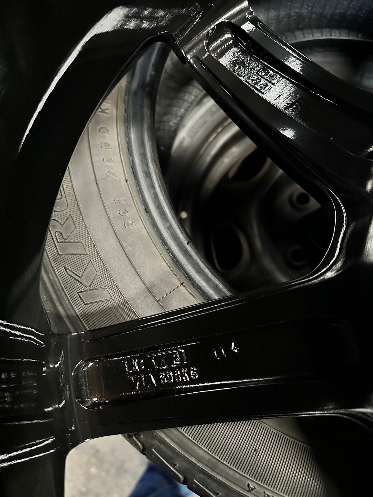 New 19X8.5 ET42 AOW Flow Formed TE37 SAGA Rim (4 wheel) Gloss Black 5X114.3