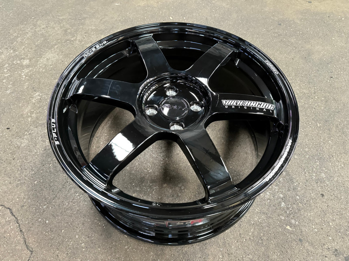 New 18X8 ET42 AOW Flow Formed TE37 SAGA Rim (4 wheel) Gloss Black 4X100