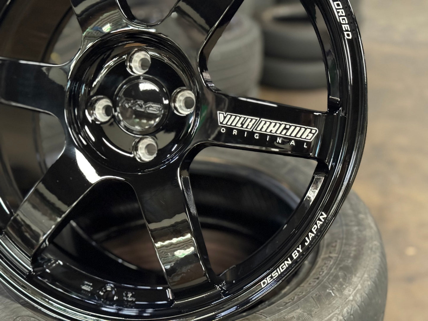New 18X8 ET42 AOW Flow Formed TE37 SAGA Rim (4 wheel) Gloss Black 4X100