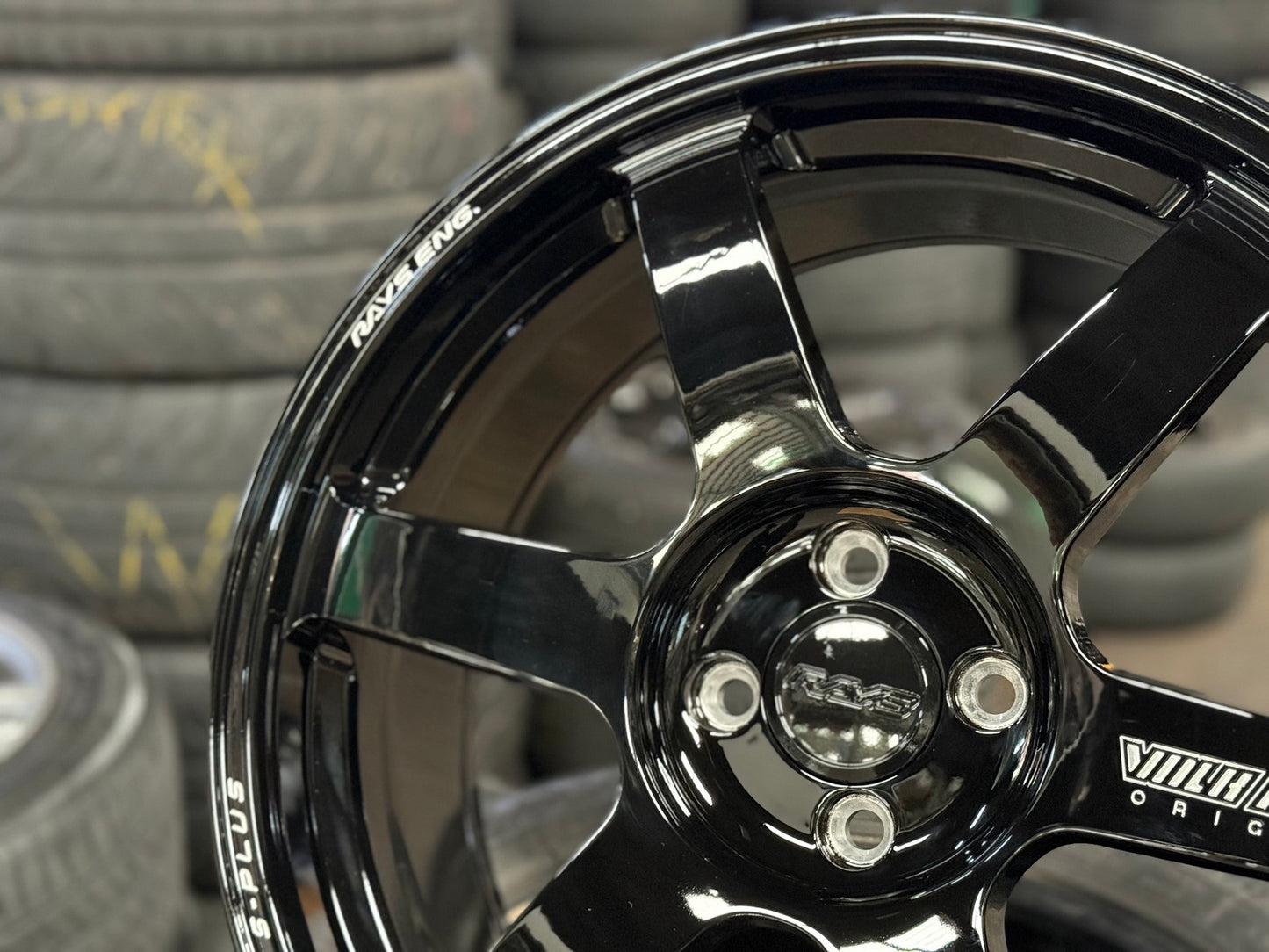 New 18X8 ET42 AOW Flow Formed TE37 SAGA Rim (4 wheel) Gloss Black 4X100
