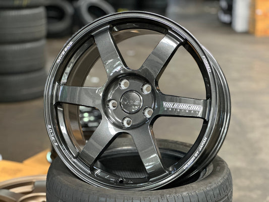 New 18X8 ET45 AOW Flow Formed TE37 SAGA Rim (4 wheel) Dark Gunmetal 5X112