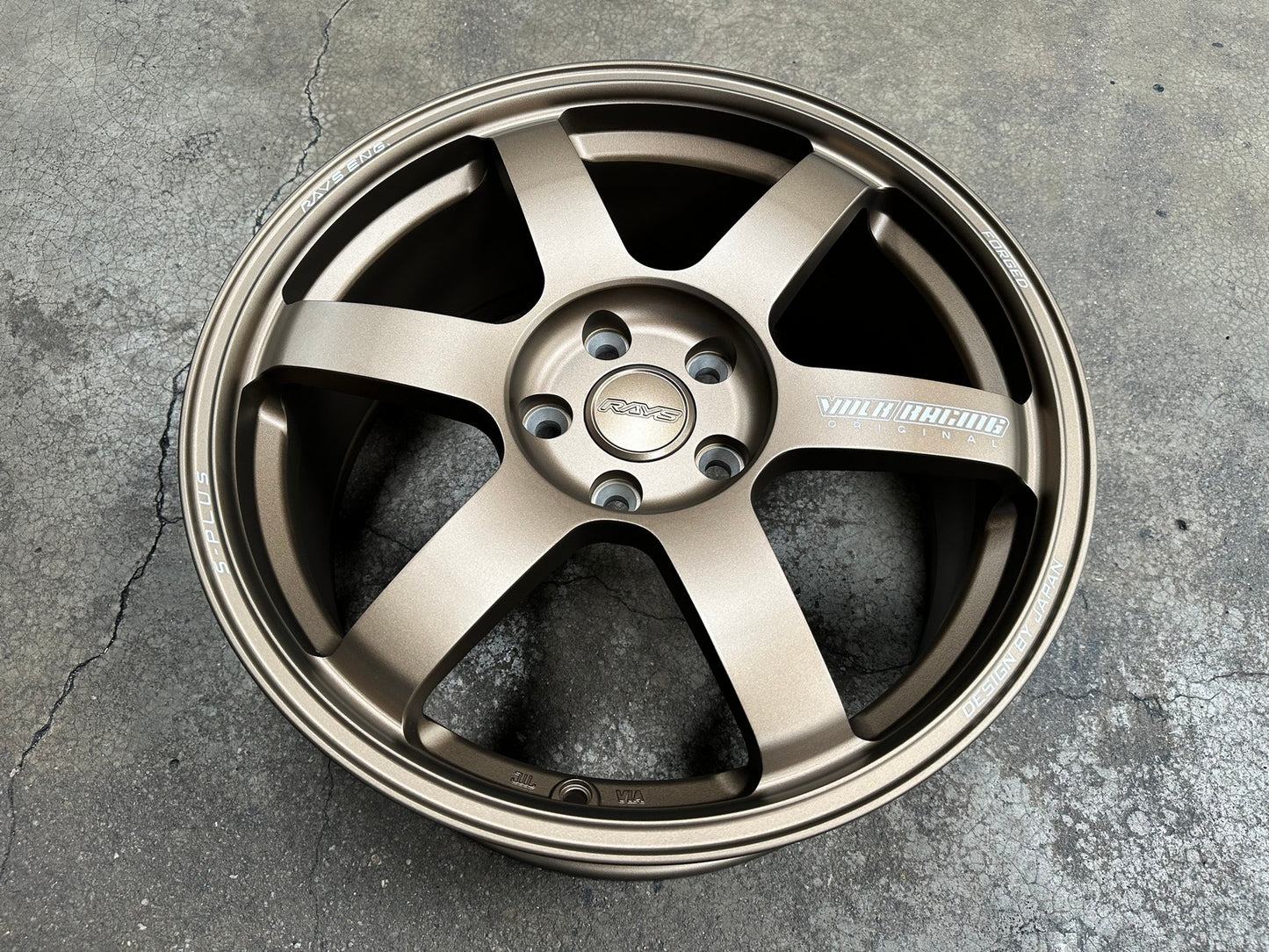 New 18X8 ET45 AOW Flow Formed TE37 SAGA Rim (4 wheel) Matt Bronze 5X114.3