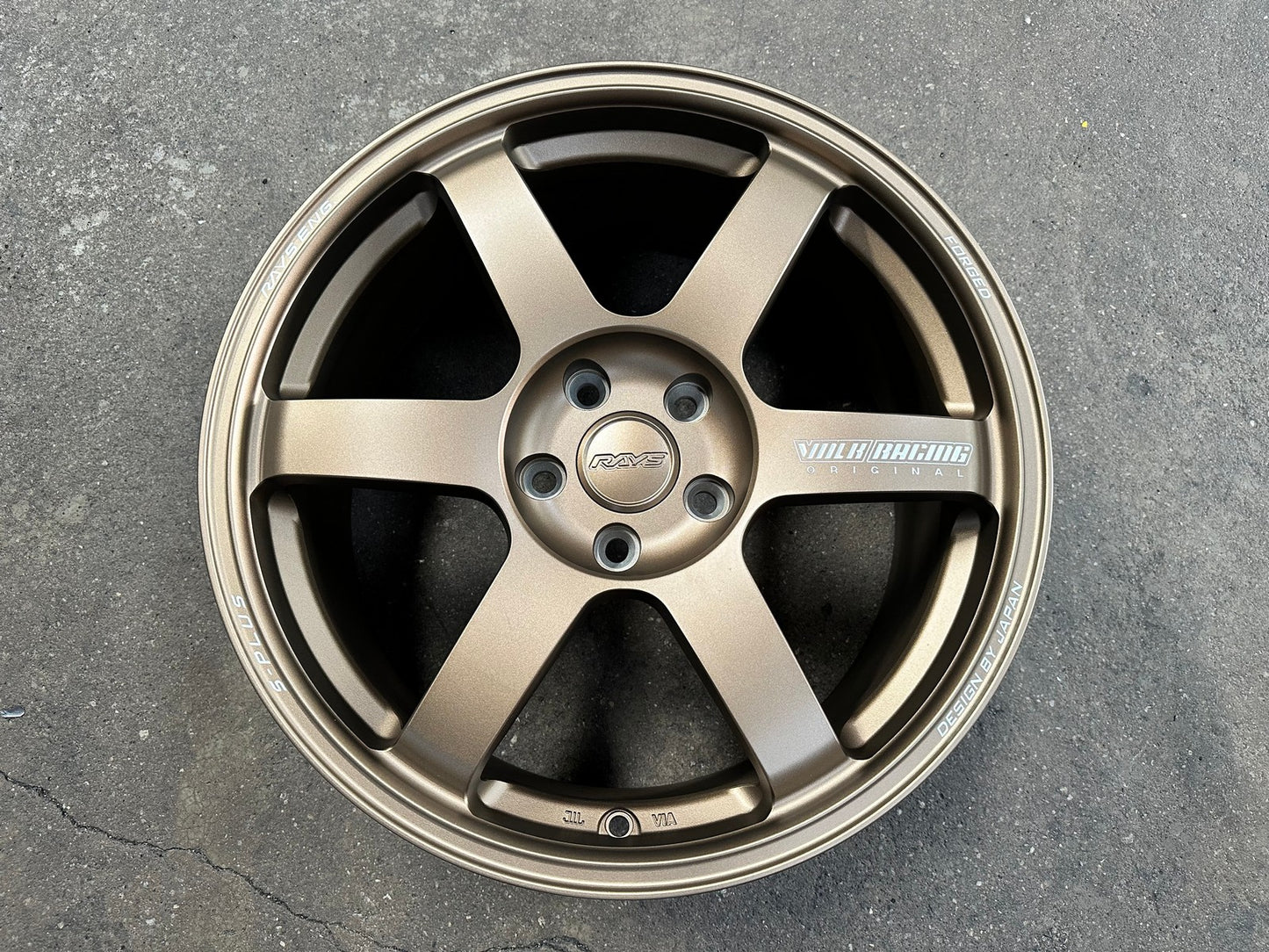 New 18X8.5 ET42 AOW Flow Formed TE37 SAGA Rim (4 wheel) Matt Bronze 5X112