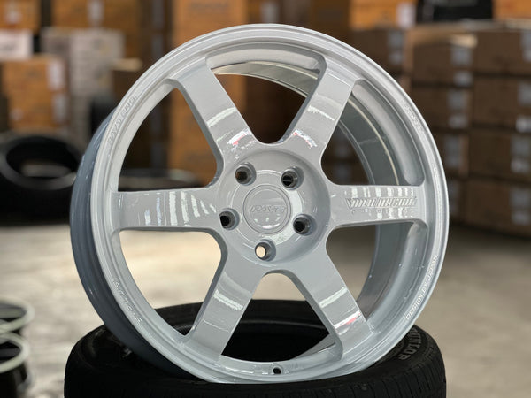 New 18X8.5 ET42 AOW Flow Formed TE37 SAGA Rim (4 wheel) Gloss White 5X112