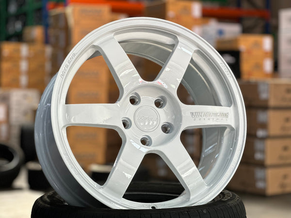 New 18X8.5 ET42 AOW Flow Formed TE37 SAGA Rim (4 wheel) Gloss White 5X114.3