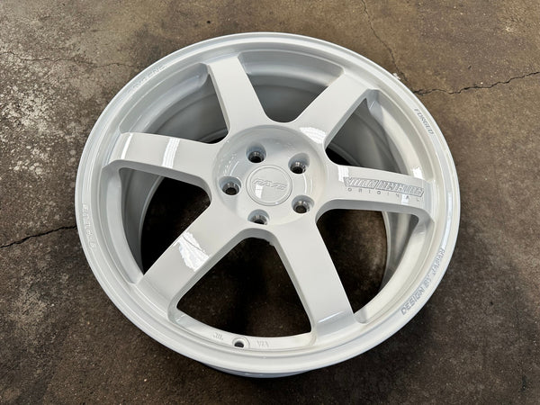 New 18X8.5 ET42 AOW Flow Formed TE37 SAGA Rim (4 wheel) Gloss White 5X114.3