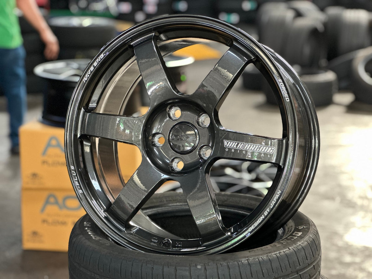 New 18X8.5 ET42 AOW Flow Formed TE37 SAGA Rim (4 wheel) Dark Gunmetal 5X114.3