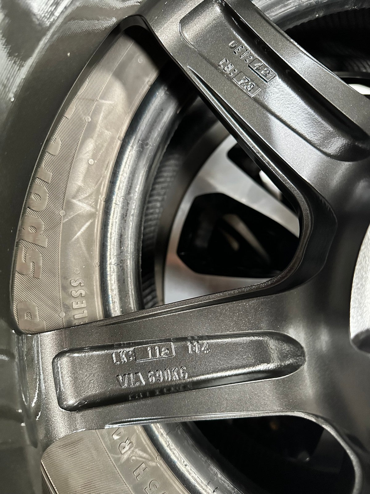 New 18X8.5 ET42 AOW Flow Formed TE37 SAGA Rim (4 wheel) Dark Gunmetal 5X112