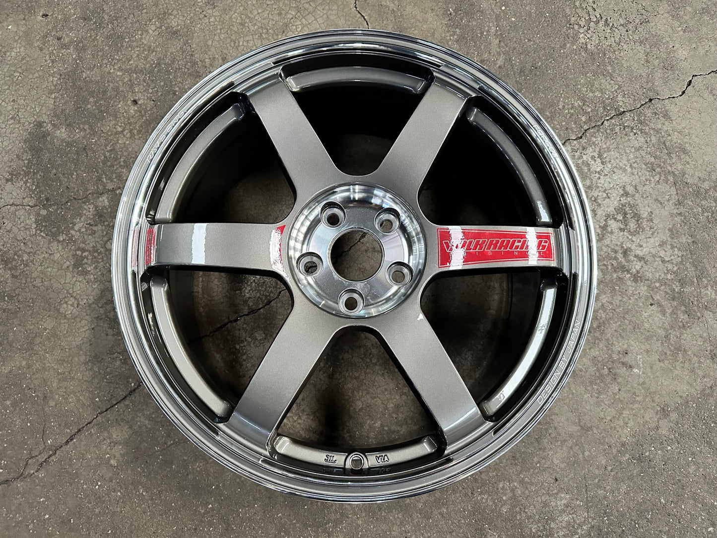 New 19X8.5 ET42 AOW Flow Formed TE37 SAGA Rim (4 wheel) Gloss Gunmetal 5X112