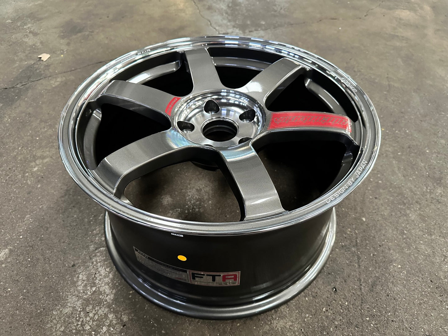 New 18X9.5 ET44 AOW Flow Formed TE37 SAGA Rim (4 wheel) Gloss Gunmetal 5X120