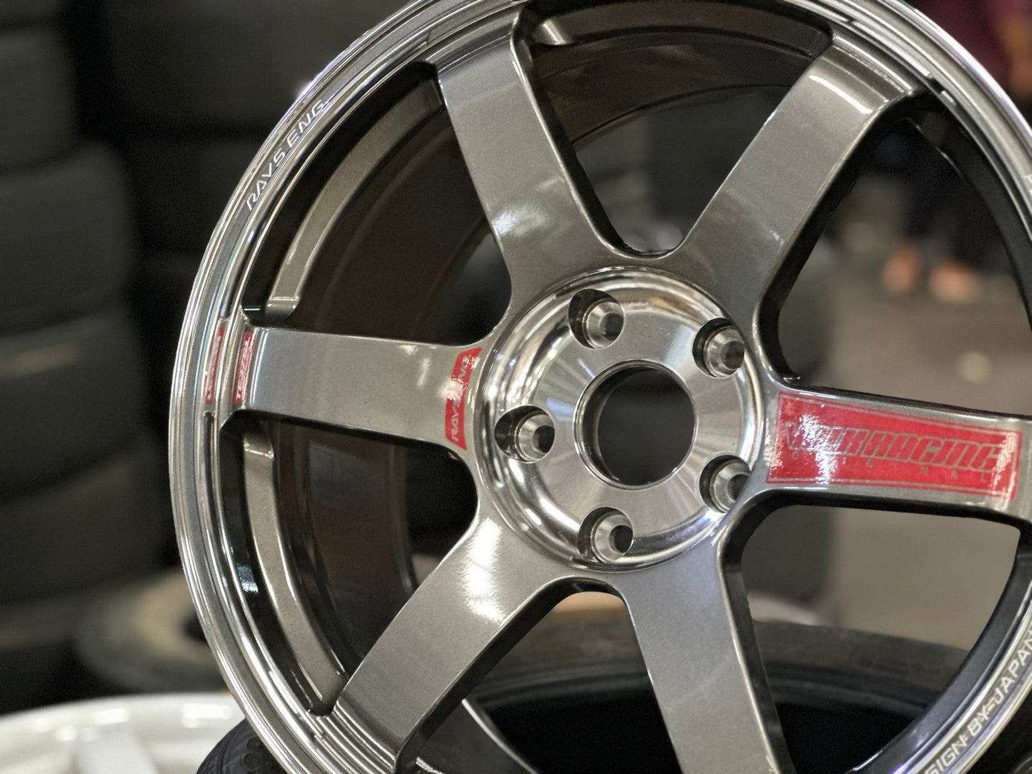 New 18X9.5 ET44 AOW Flow Formed TE37 SAGA Rim (4 wheel) Gloss Gunmetal 5X120