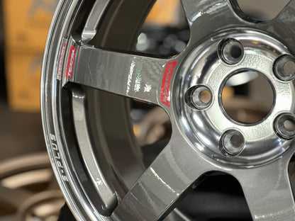 New 18X8.5 ET42 AOW Flow Formed TE37 SAGA Rim (4 wheel) Gloss Gunmetal 5X112