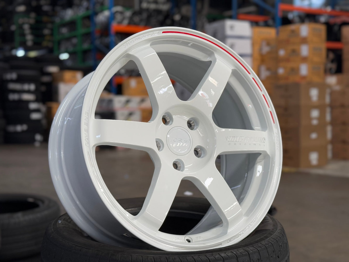 New 18X8.5 ET35 AOW Flow Formed TE37 SAGA Rim (4 wheel) Gloss White 5X112