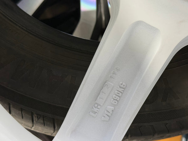 New 18X8.5 ET35 AOW Flow Formed TE37 SAGA Rim (4 wheel) Gloss White 5X114.3