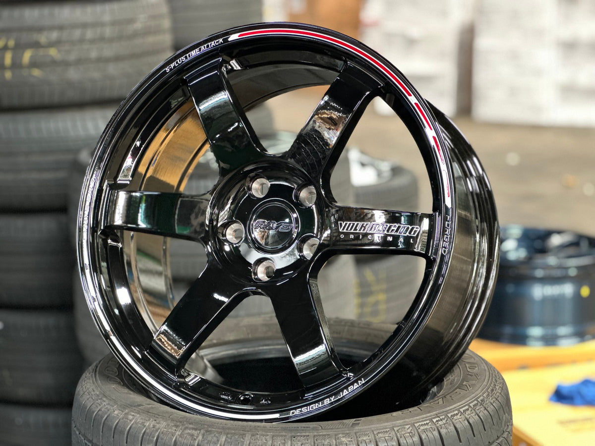 New 18X8.5 ET35 AOW Flow Formed TE37 SAGA Rim (4 wheel) Gloss Black 5X112