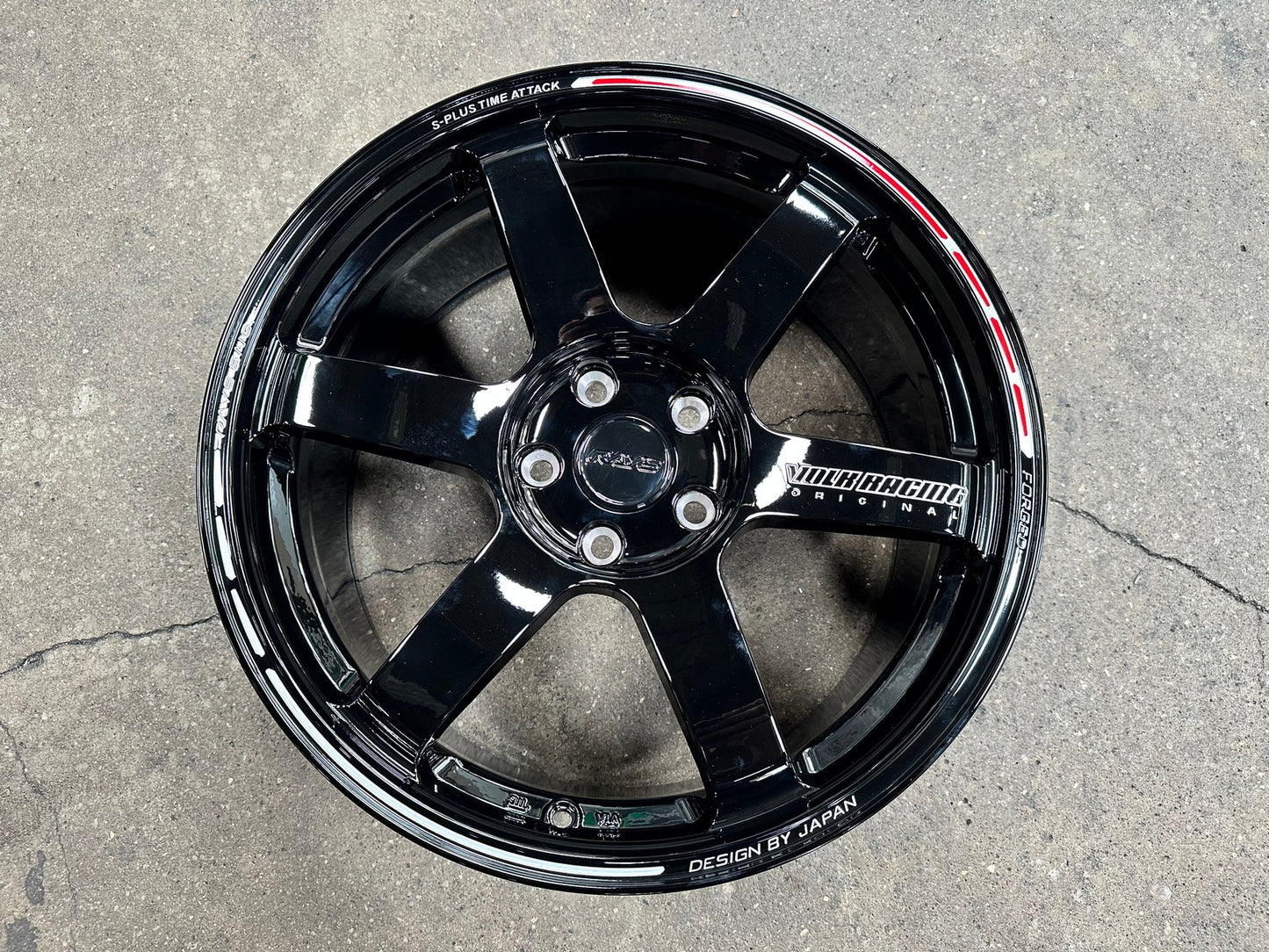 New 18X8.5 ET35 AOW Flow Formed TE37 SAGA Rim (4 wheel) Gloss Black 5X114.3