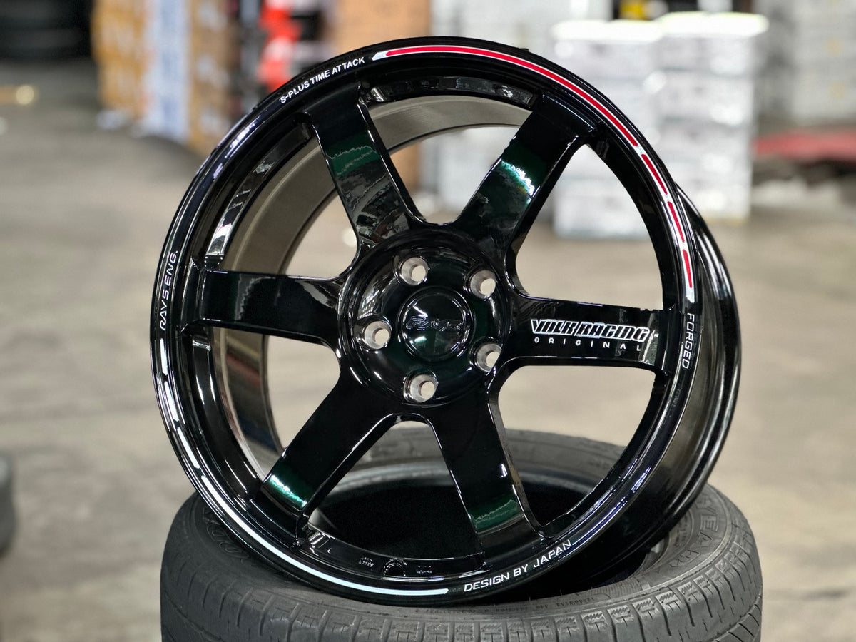 New 18X9 ET35 AOW Flow Formed TE37 SAGA Rim (4 wheel) Gloss Black 5X114.3