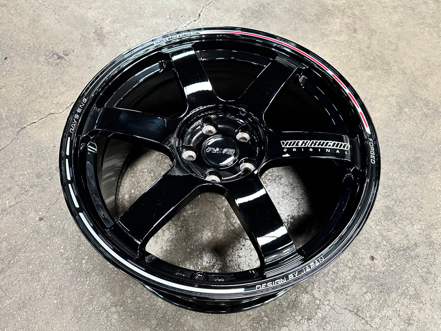New 18X9 ET35 AOW Flow Formed TE37 SAGA Rim (4 wheel) Gloss Black 5X114.3