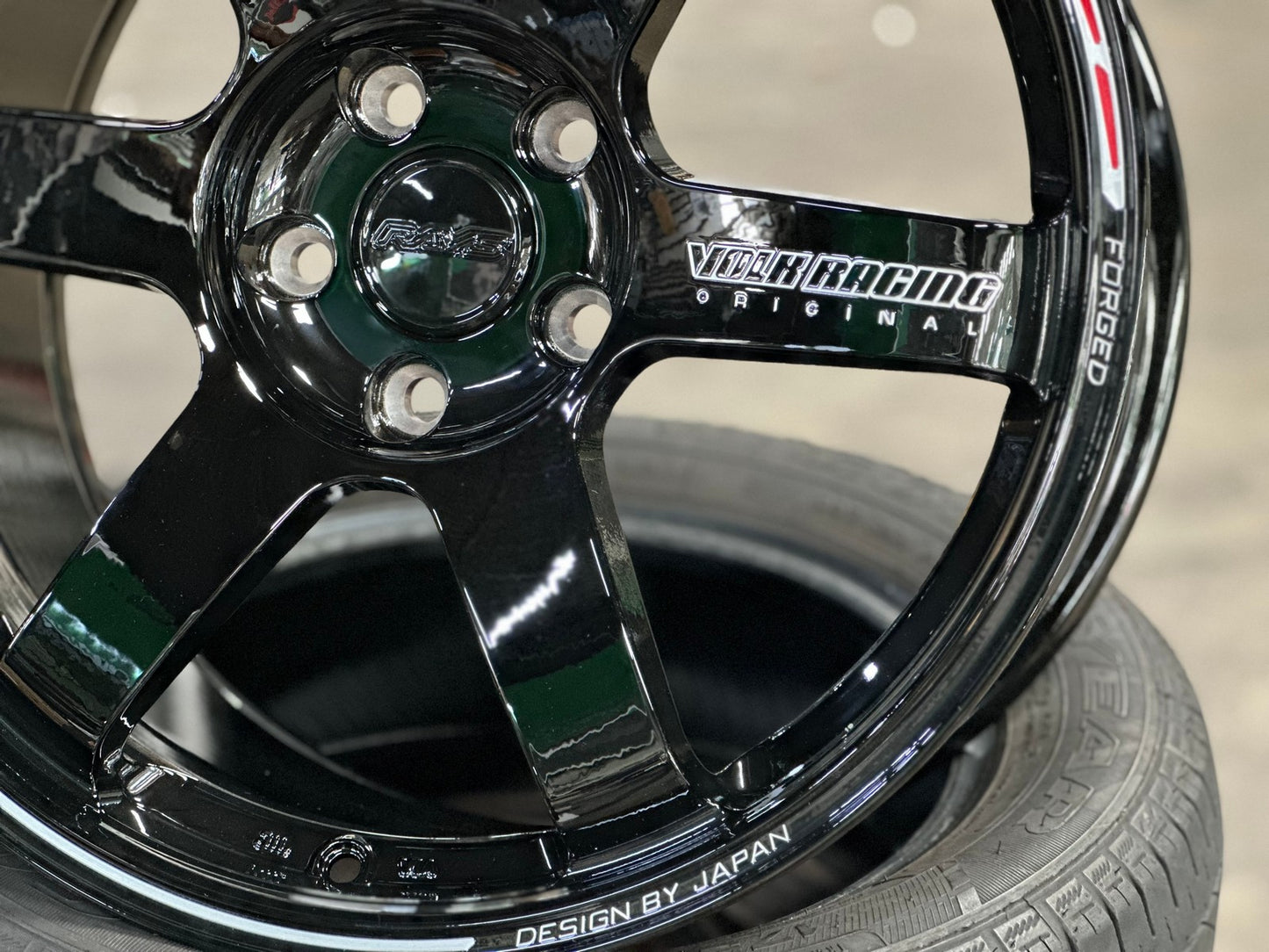 New 18X9 ET35 AOW Flow Formed TE37 SAGA Rim (4 wheel) Gloss Black 5X112