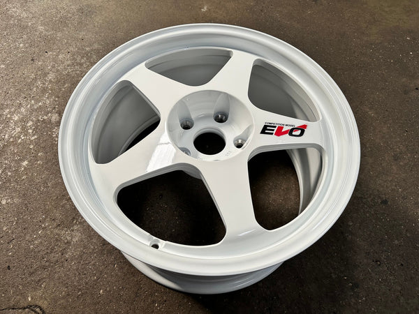 New 18X9.5 ET44 AOW Flow Formed Evo Rim (4 wheel) Gloss White 5X120